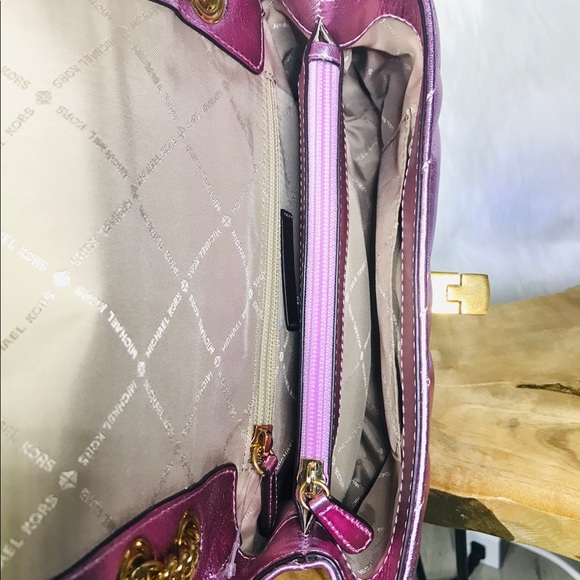 Michael Kors Vivianne Shoulder Flap Leather Bag - Picture 6 of 8